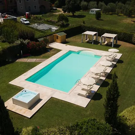 Le Colombaie Country Bed & Breakfast *