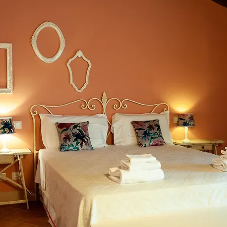 Le Colombaie Country Bed & Breakfast Ponsacco