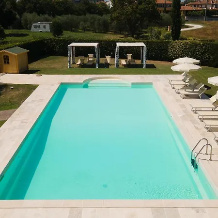 Le Colombaie Country 4*